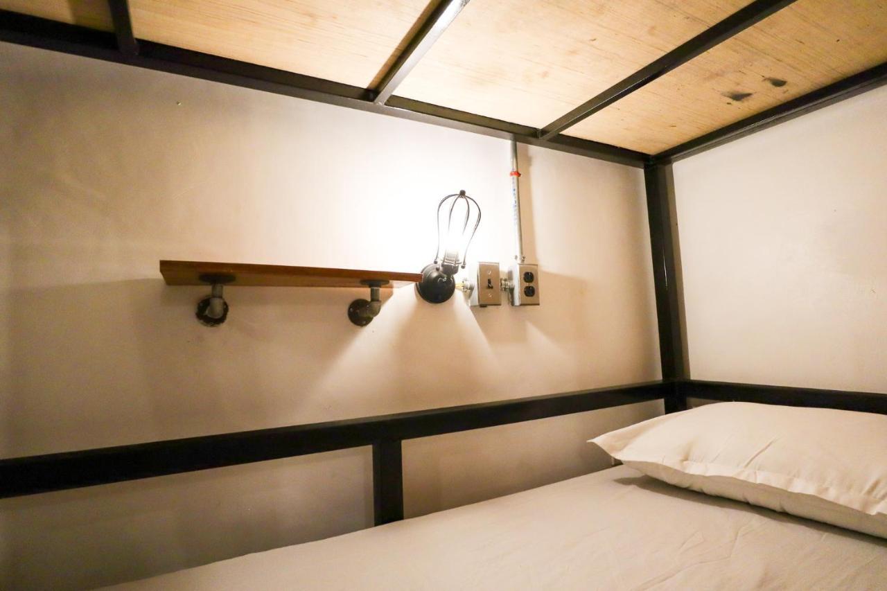 Ocean Breeze Hostel By Daily Sweet Moalboal Kültér fotó