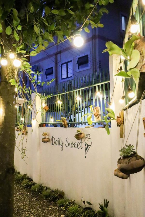 Ocean Breeze Hostel By Daily Sweet Moalboal Kültér fotó