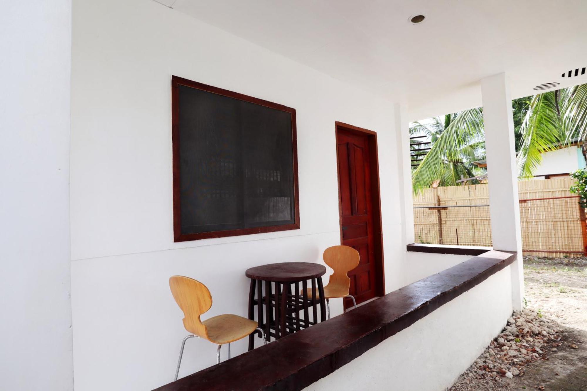 Ocean Breeze Hostel By Daily Sweet Moalboal Kültér fotó